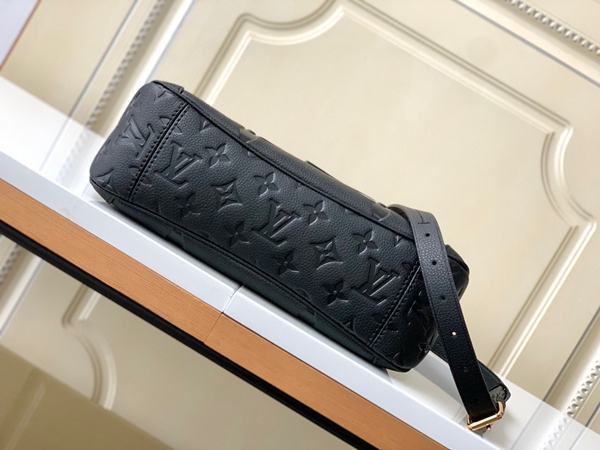 ルイヴィトンバッグ内部構造